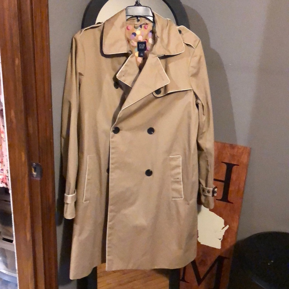 Gap trench coat